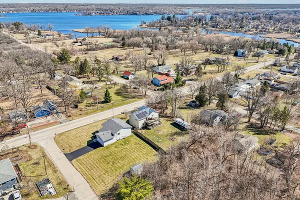 $359,999 | 43144 North Lake Avenue, Antioch, IL 60002