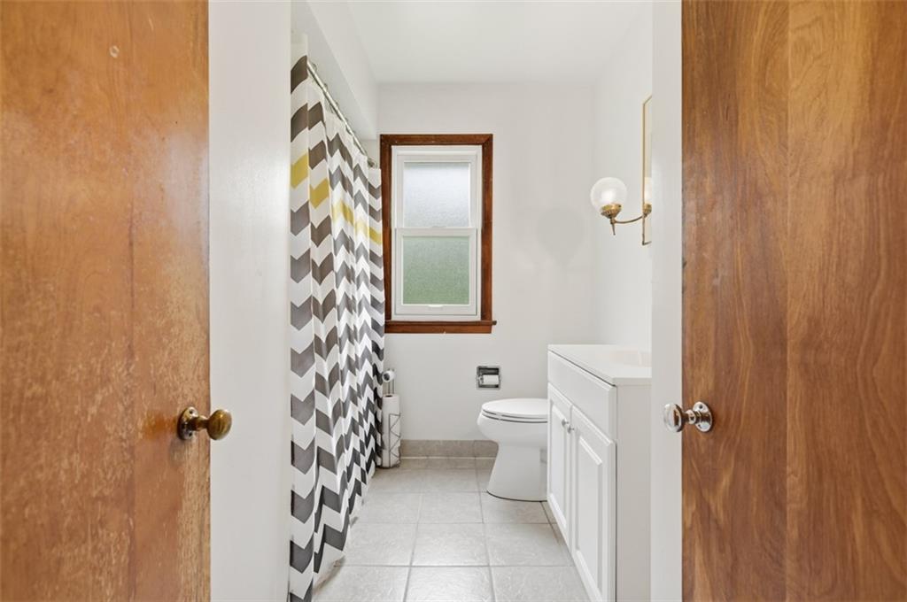 2207 Ridgevue Avenue Aliquippa, PA 15001 - Photo 17 of 41