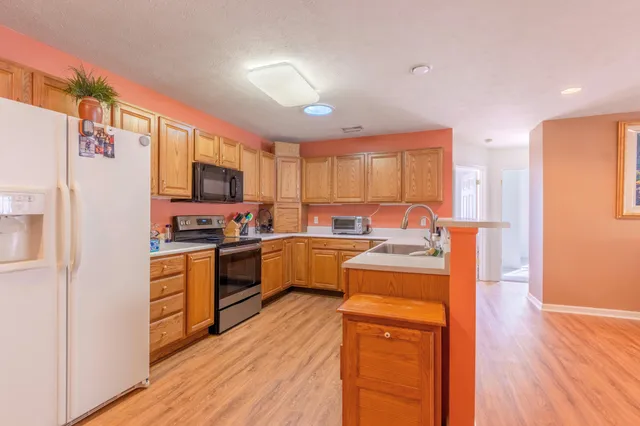 $295,000 | 1998 Brighton Lane, Portage, MI 49024