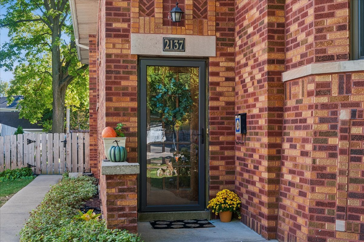 2137 Glenview Road Glenview, IL 60025 - Photo 21 of 25 Gallery Image 21