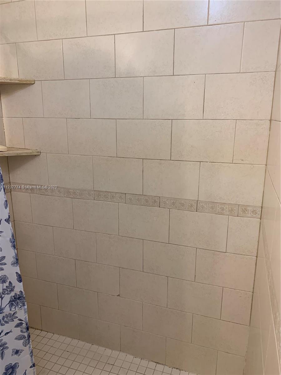 3130 Northwest 98th Street Miami, FL 33147 - Photo 15 of 23