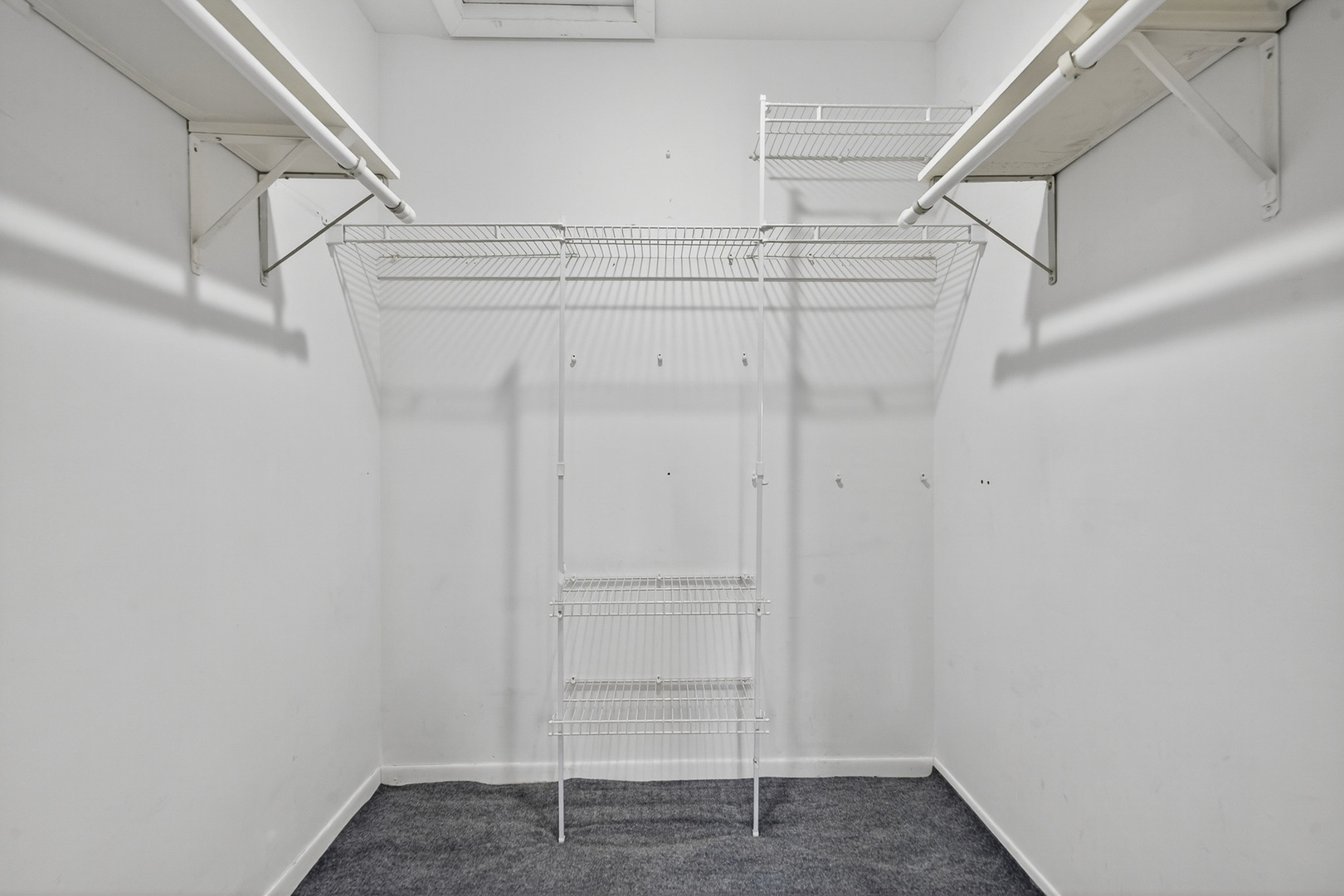 535 Jordan Way Bolingbrook, IL 60440 - Photo 20 of 35 a view of walk in closet