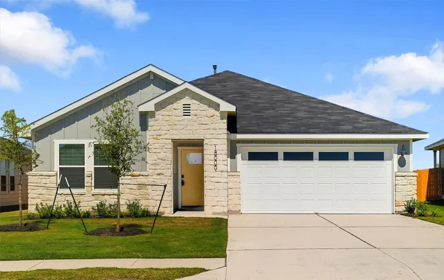 $2,150 | 18107 Purple Top Lane, Manor, TX 78653