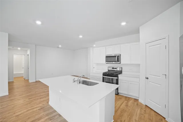 $2,150 | 18107 Purple Top Lane, Manor, TX 78653