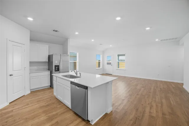 $2,150 | 18107 Purple Top Lane, Manor, TX 78653