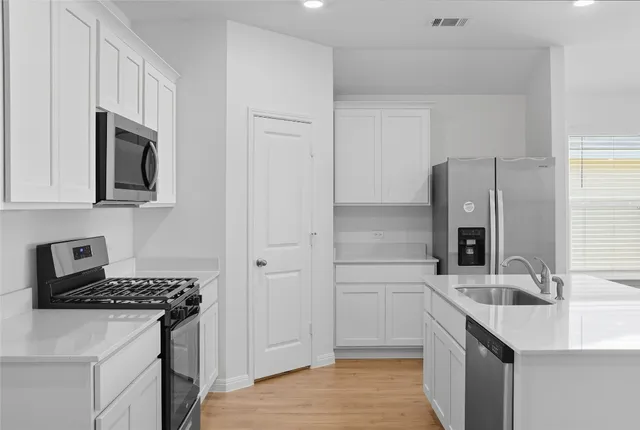 $2,150 | 18107 Purple Top Lane, Manor, TX 78653