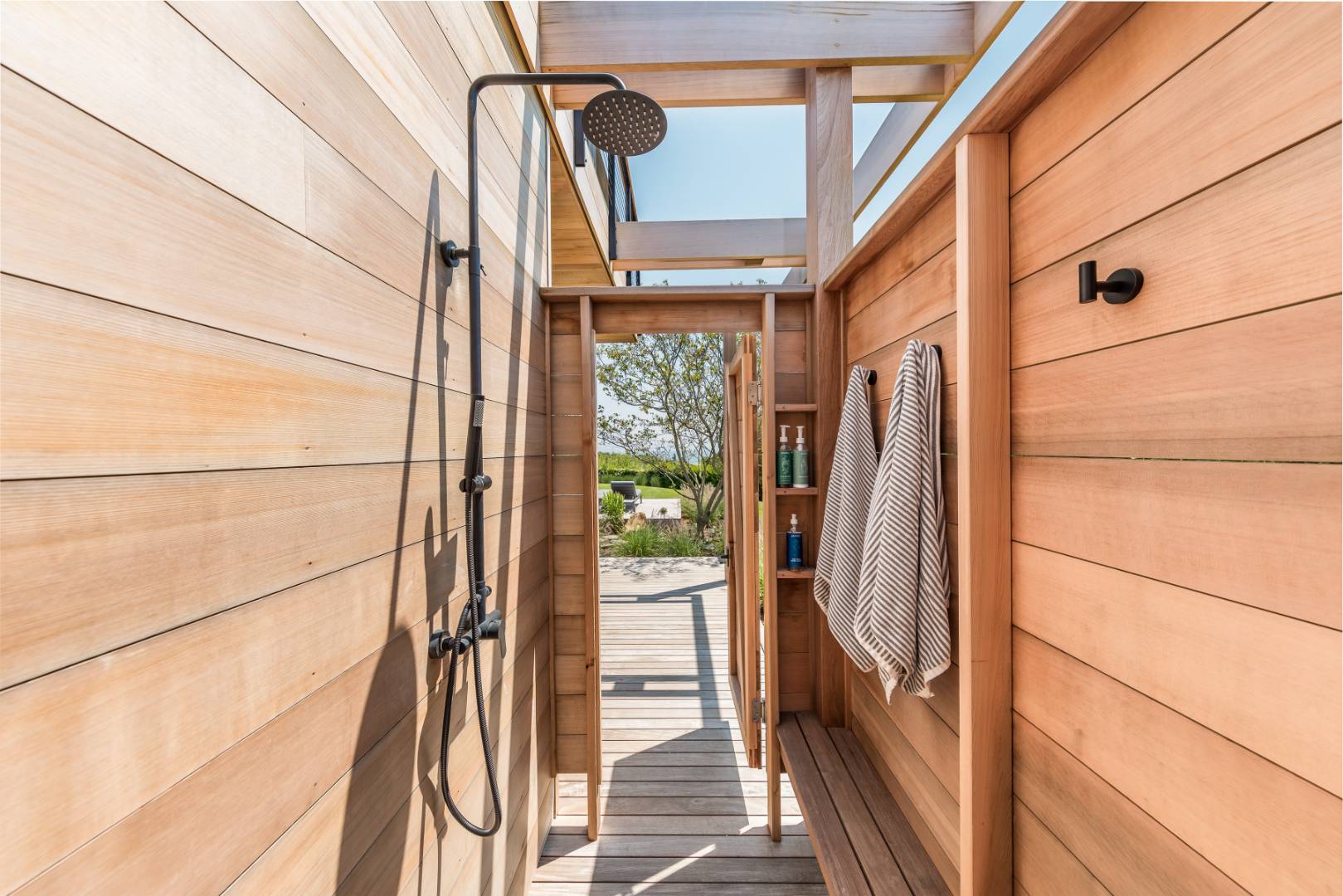 6 Tara Road Montauk, NY 11954 - Photo 21 of 24 a view of front door