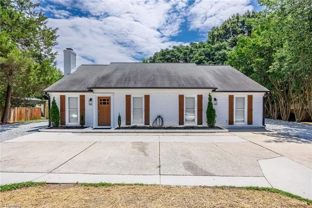 $1,900 | 2203 Stanley Road, Greensboro, NC 27407