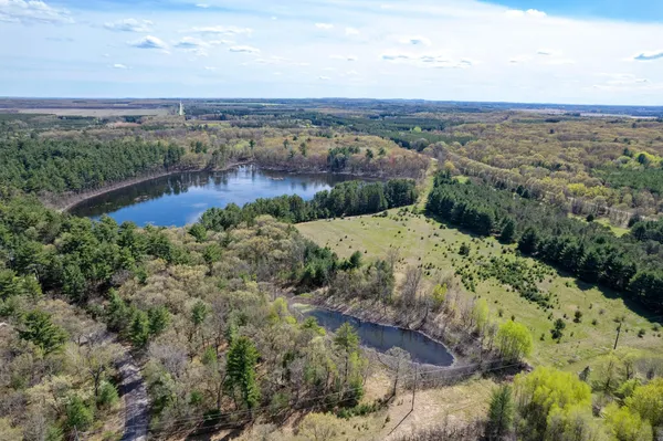 $999,000 | 129.79-ac County Rd FF, Hancock, WI 54943