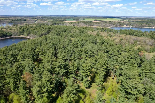 $999,000 | 129.79-ac County Rd FF, Hancock, WI 54943