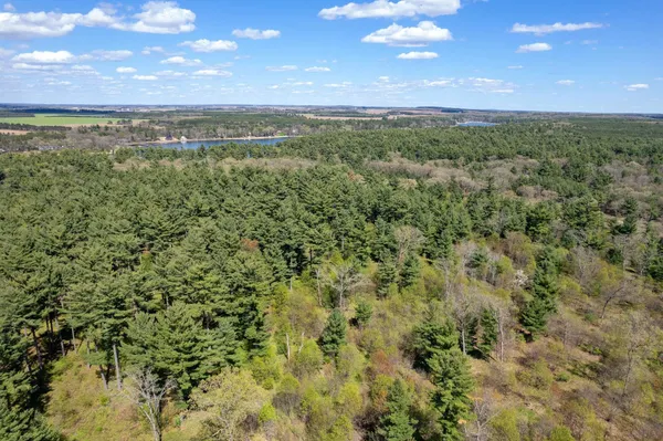 $999,000 | 129.79-ac County Rd FF, Hancock, WI 54943