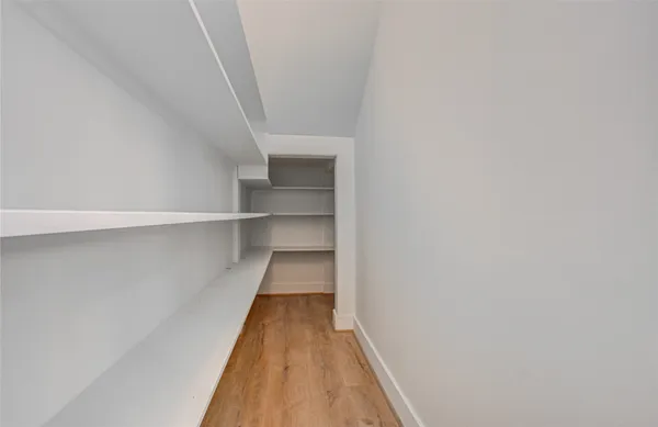 $2,000 | 4605 Edison Street, Unit B, Houston, TX 77009