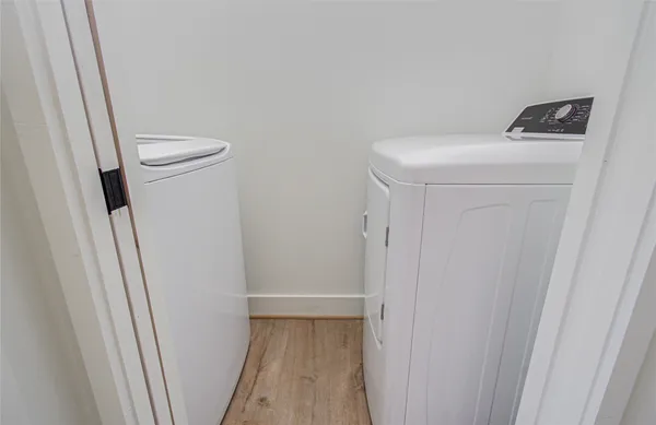 $2,000 | 4605 Edison Street, Unit B, Houston, TX 77009