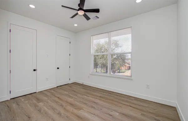 $2,000 | 4605 Edison Street, Unit B, Houston, TX 77009