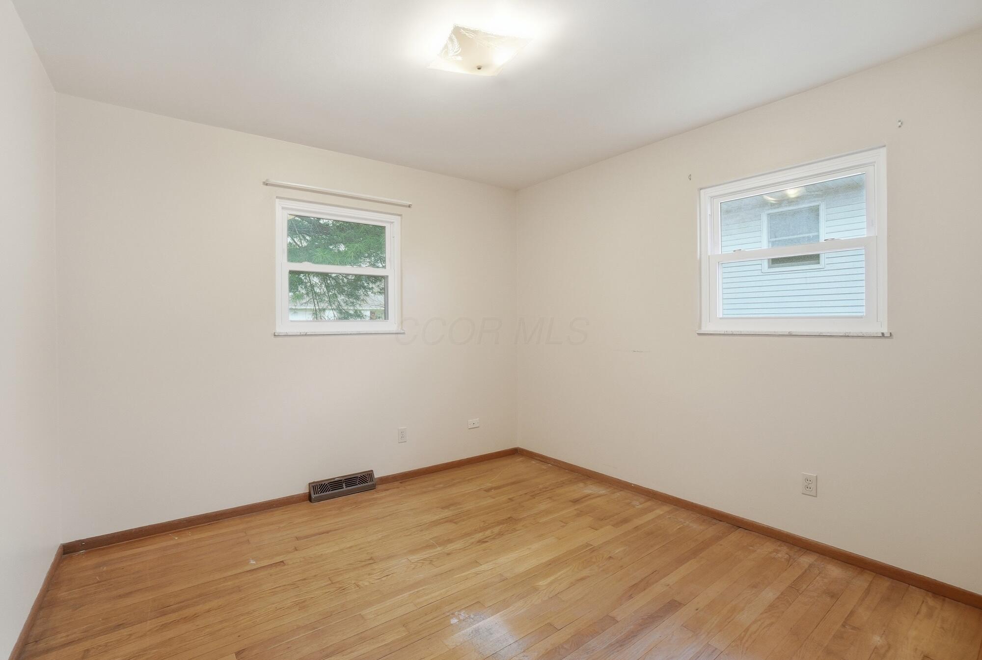 6365 Faircrest Road Columbus, OH 43229 - Photo 14 of 36 069
