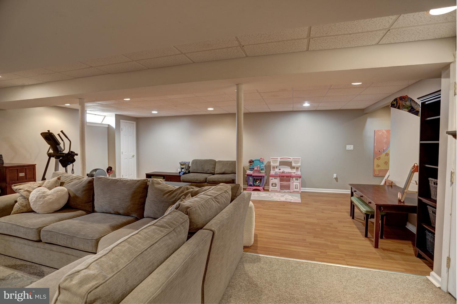 433 Edinburgh Road Middletown, PA 17057 - Photo 39 of 46 Gallery Image 39