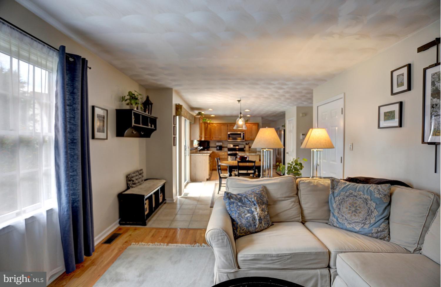 433 Edinburgh Road Middletown, PA 17057 - Photo 5 of 46 Gallery Image 5