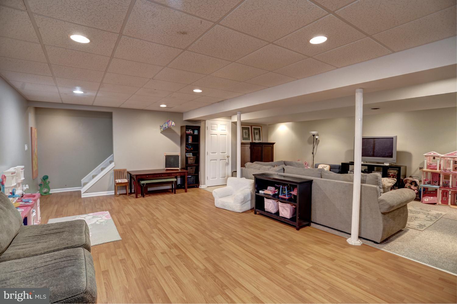 433 Edinburgh Road Middletown, PA 17057 - Photo 41 of 46 Gallery Image 41
