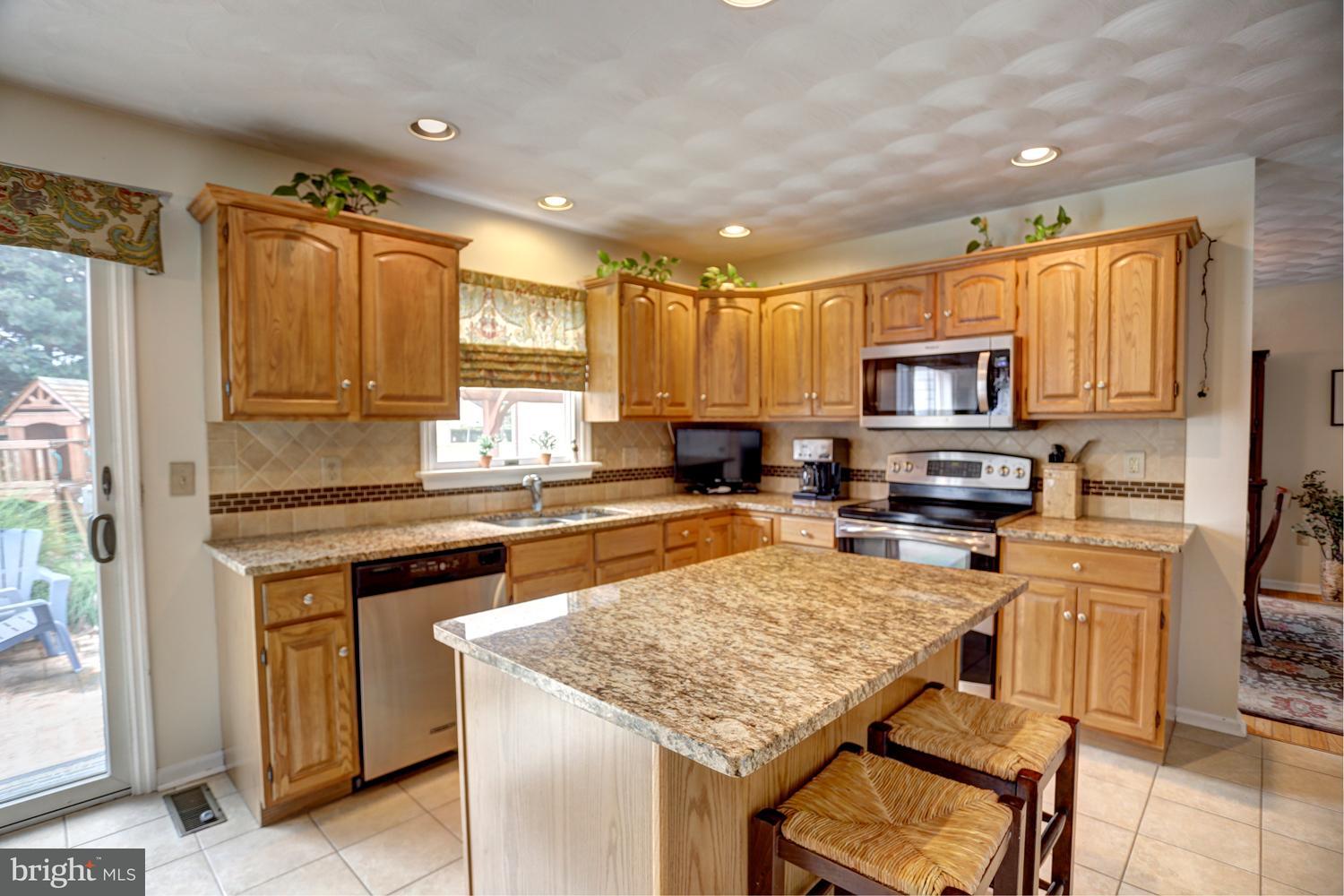 433 Edinburgh Road Middletown, PA 17057 - Photo 9 of 46 Gallery Image 9