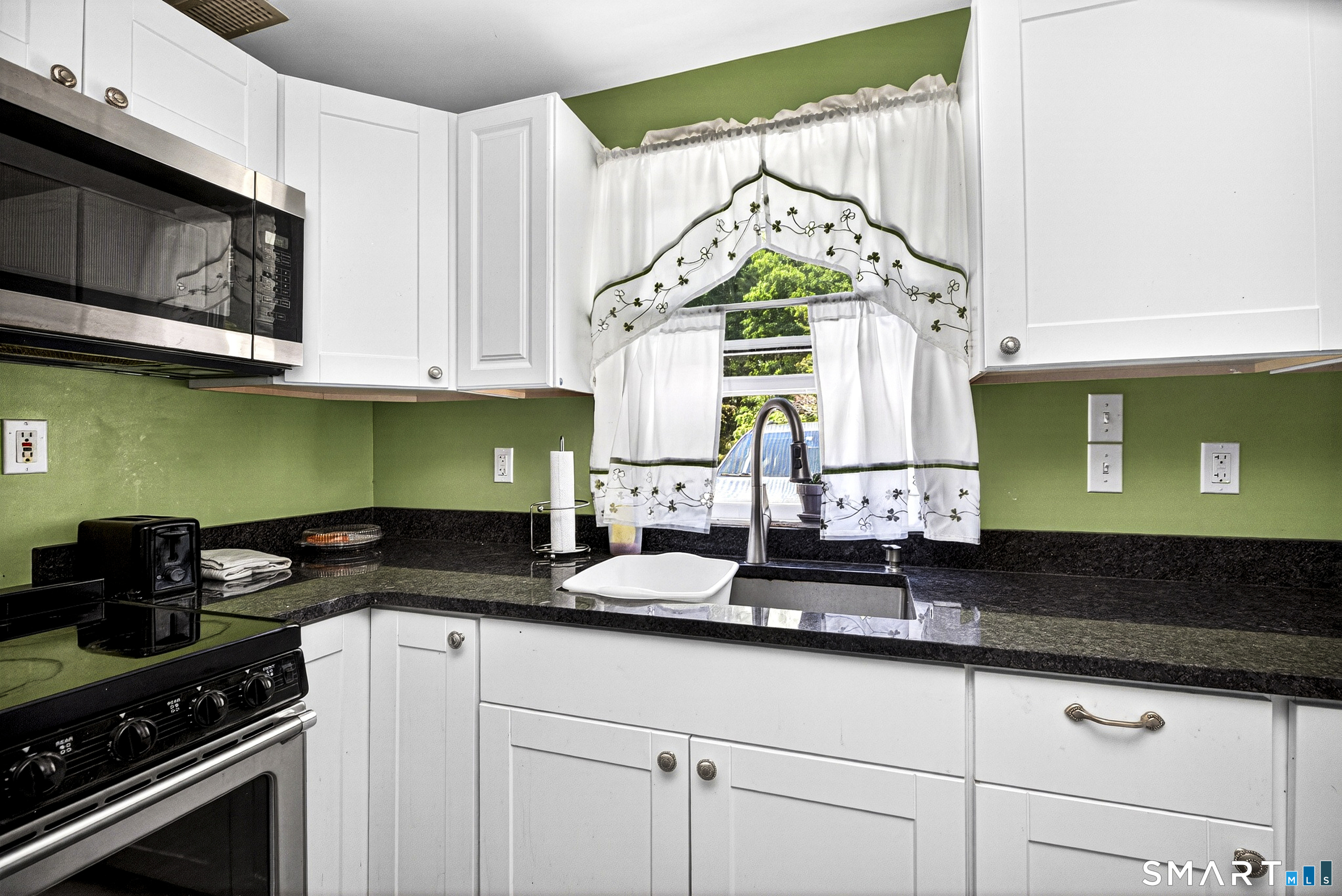106 Turnpike Road Somers, CT 06071 - Photo 32 of 40