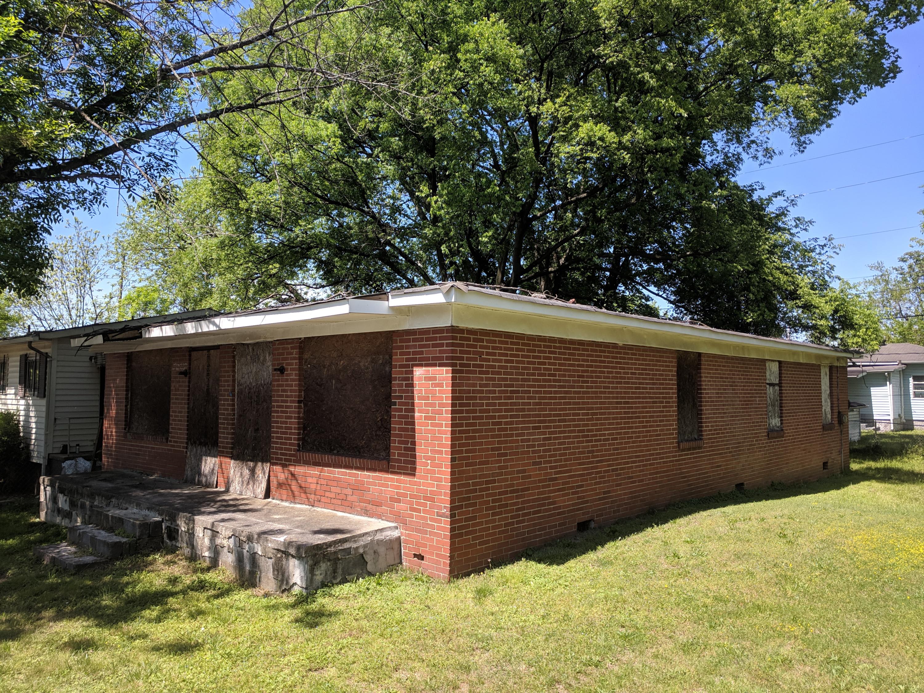 2023 Raulston Street Chattanooga, TN 37404 - Photo 3 of 13 IMG_20190422_143727