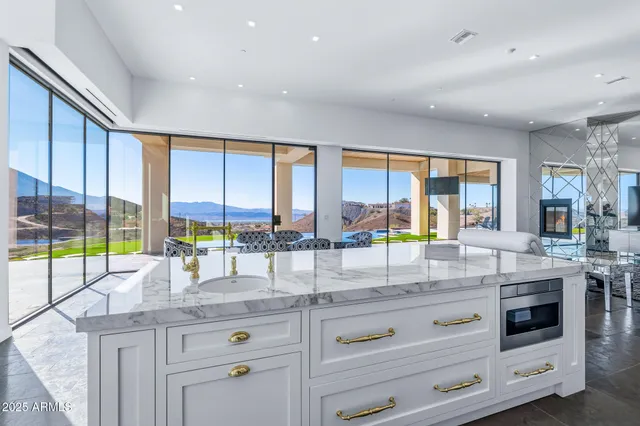 $3,749,000 | 2040 Circula De Hacienda, Lake Havasu City, AZ 86406