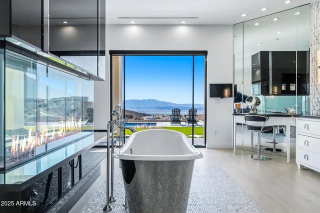 $3,749,000 | 2040 Circula De Hacienda, Lake Havasu City, AZ 86406