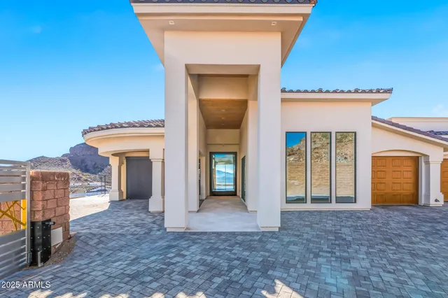 $3,749,000 | 2040 Circula De Hacienda, Lake Havasu City, AZ 86406