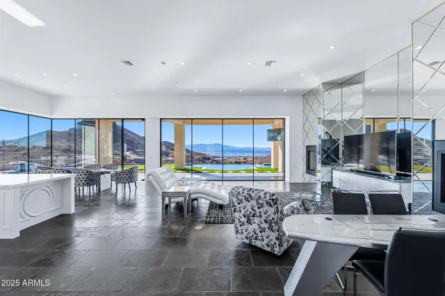 $3,749,000 | 2040 Circula De Hacienda, Lake Havasu City, AZ 86406