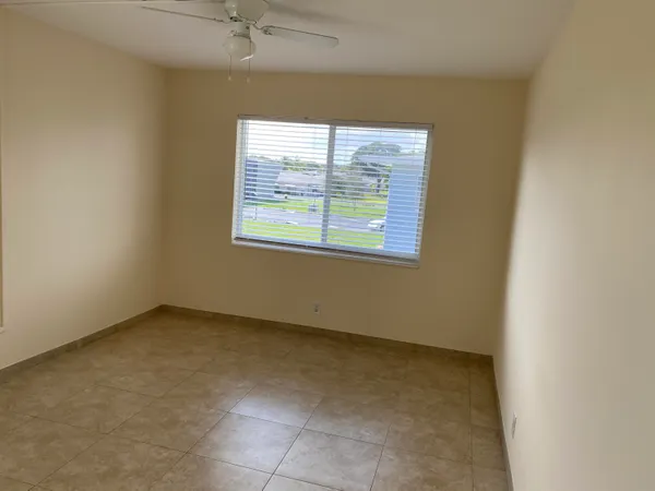 $1,500 | 200 Main Boulevard, Boynton Beach, FL 33435