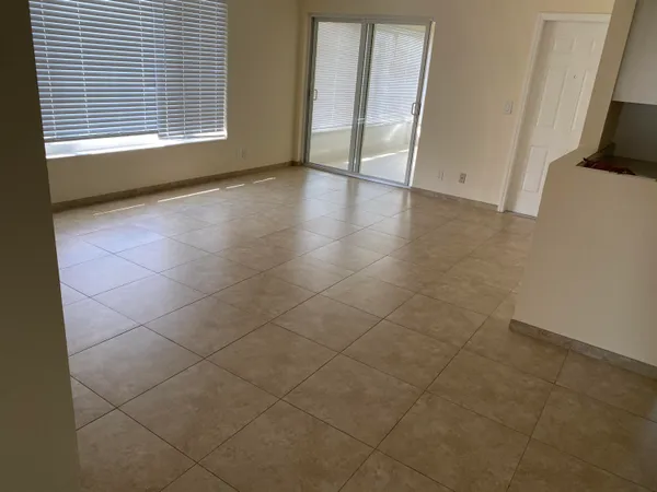 $1,500 | 200 Main Boulevard, Boynton Beach, FL 33435