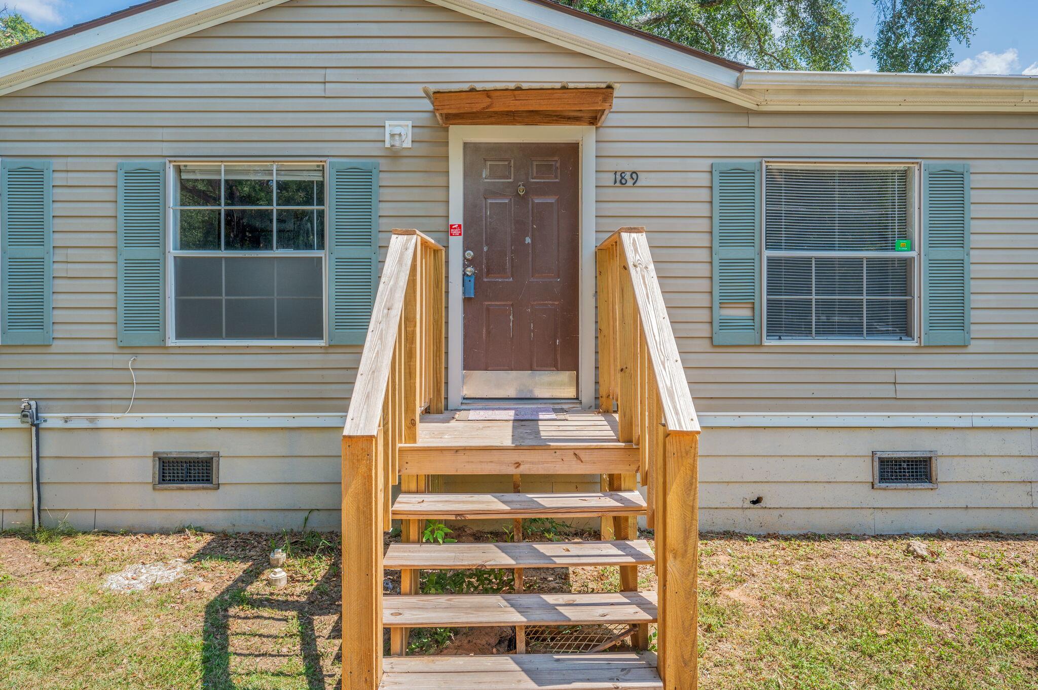 189 Benjamin Street Crestview, FL 32536 - Photo 7 of 40 a view of a house with a window