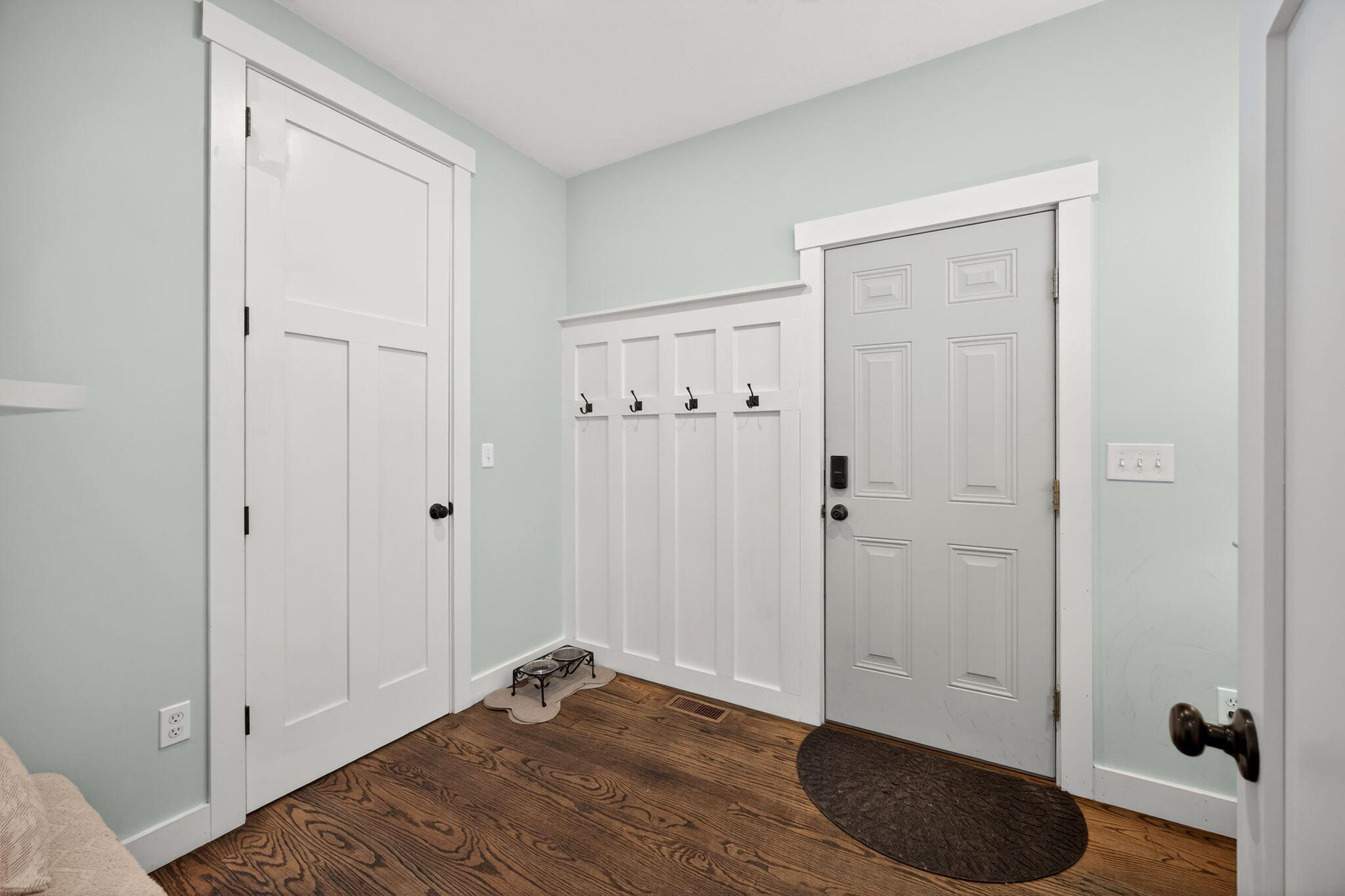 79 Neshobe Road Mashpee, MA 02649 - Photo 24 of 106 Mudroom