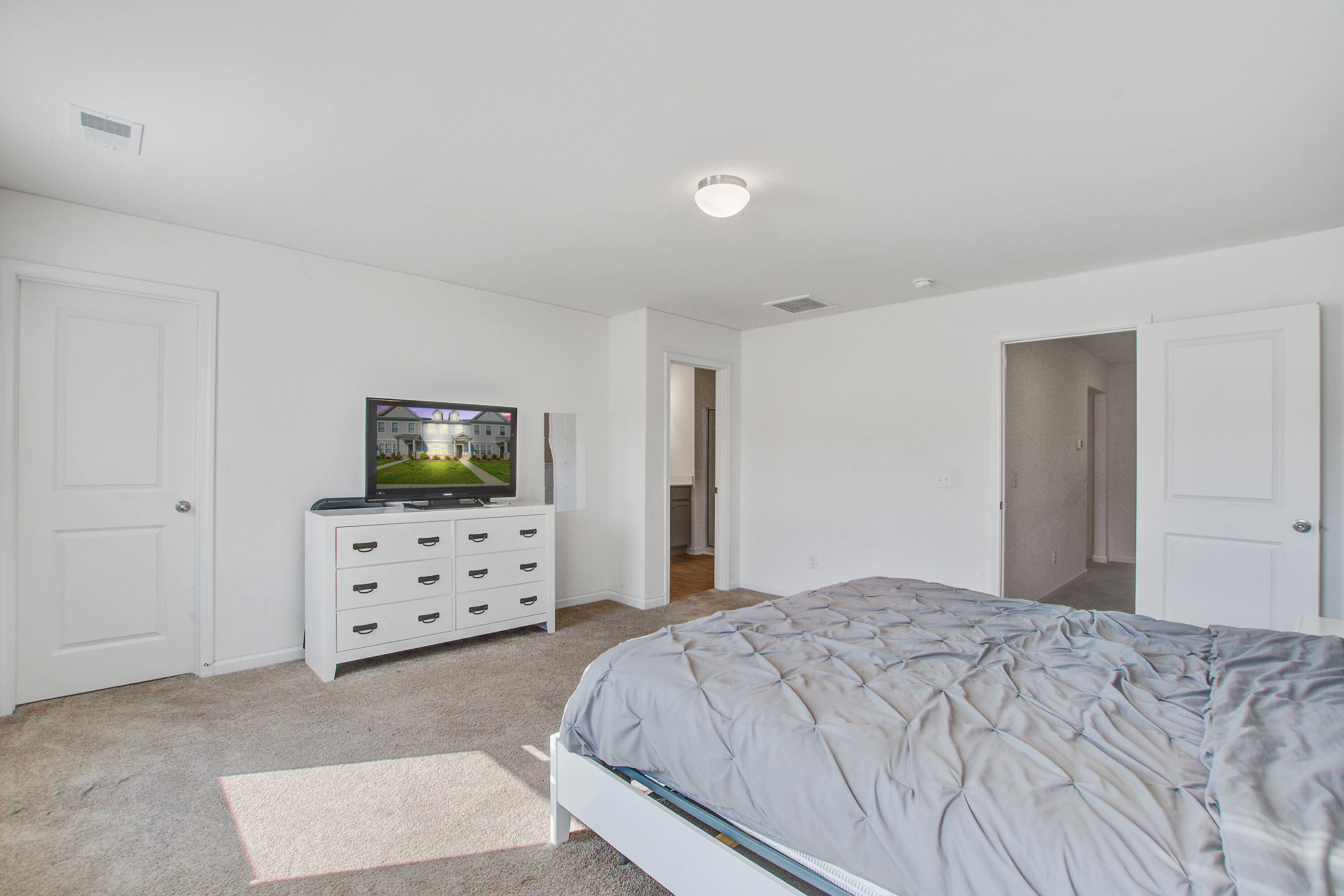 308 Surfbird Road Summerville, SC 29486 - Photo 17 of 24 308 (19)