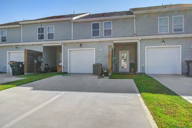 $325,599 | 308 Surfbird Road, Summerville, SC 29486