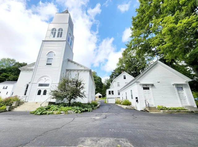 $850,000 | 17 Union Street, Hallowell, ME 04347