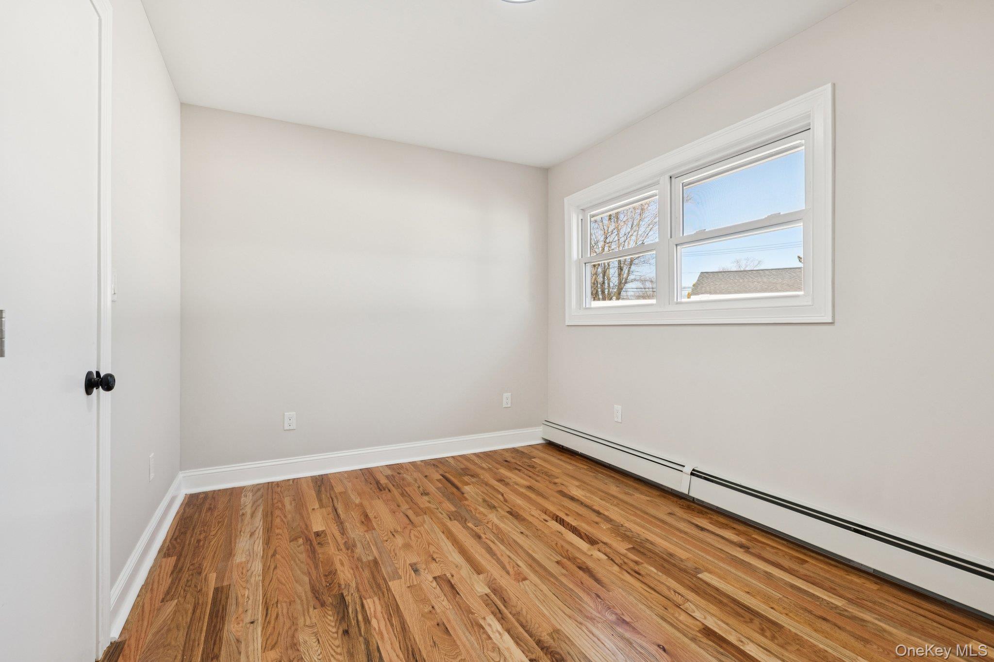 38 East Somerset Road Amityville, NY 11701 - Photo 16 of 33