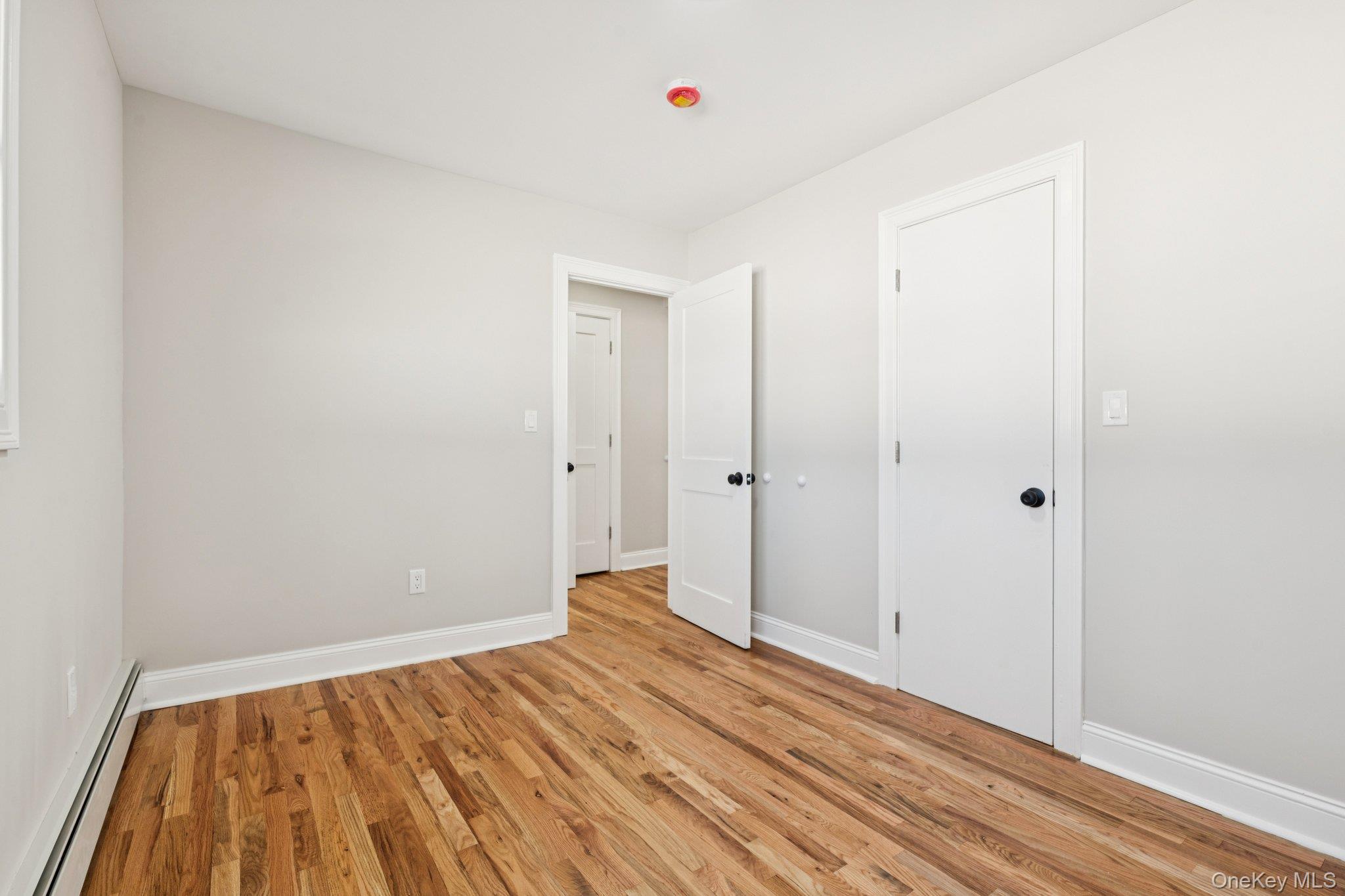 38 East Somerset Road Amityville, NY 11701 - Photo 17 of 33