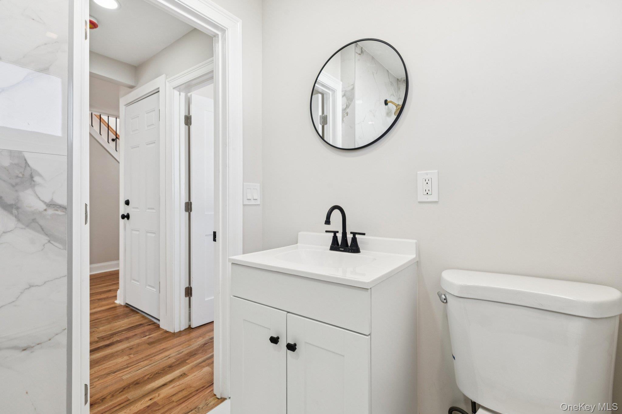 38 East Somerset Road Amityville, NY 11701 - Photo 19 of 33
