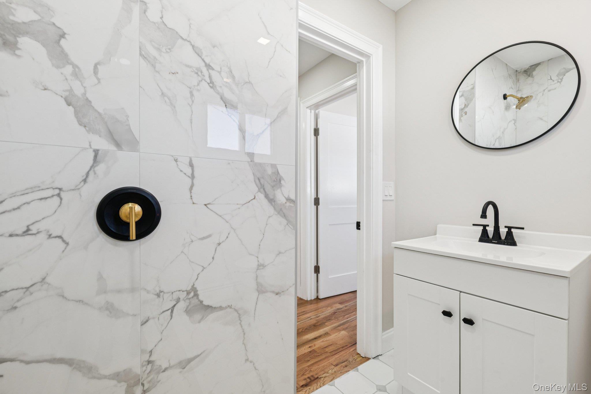 38 East Somerset Road Amityville, NY 11701 - Photo 20 of 33