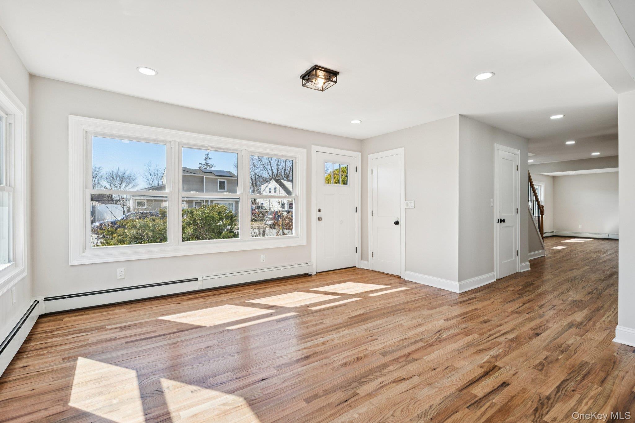 38 East Somerset Road Amityville, NY 11701 - Photo 8 of 33