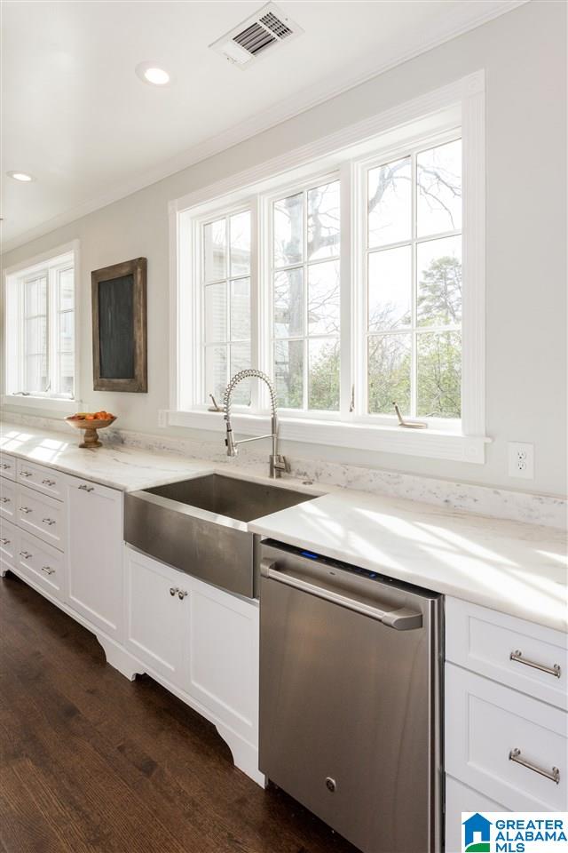 1022 Essex Road Birmingham, AL 35222 - Photo 6 of 35