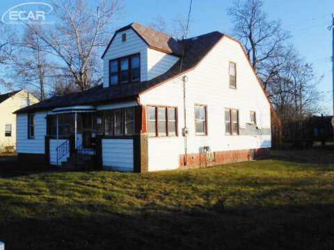 525 Pierson Road Flint, MI 48505 - Photo 15 of 17 20426875-17.JPG