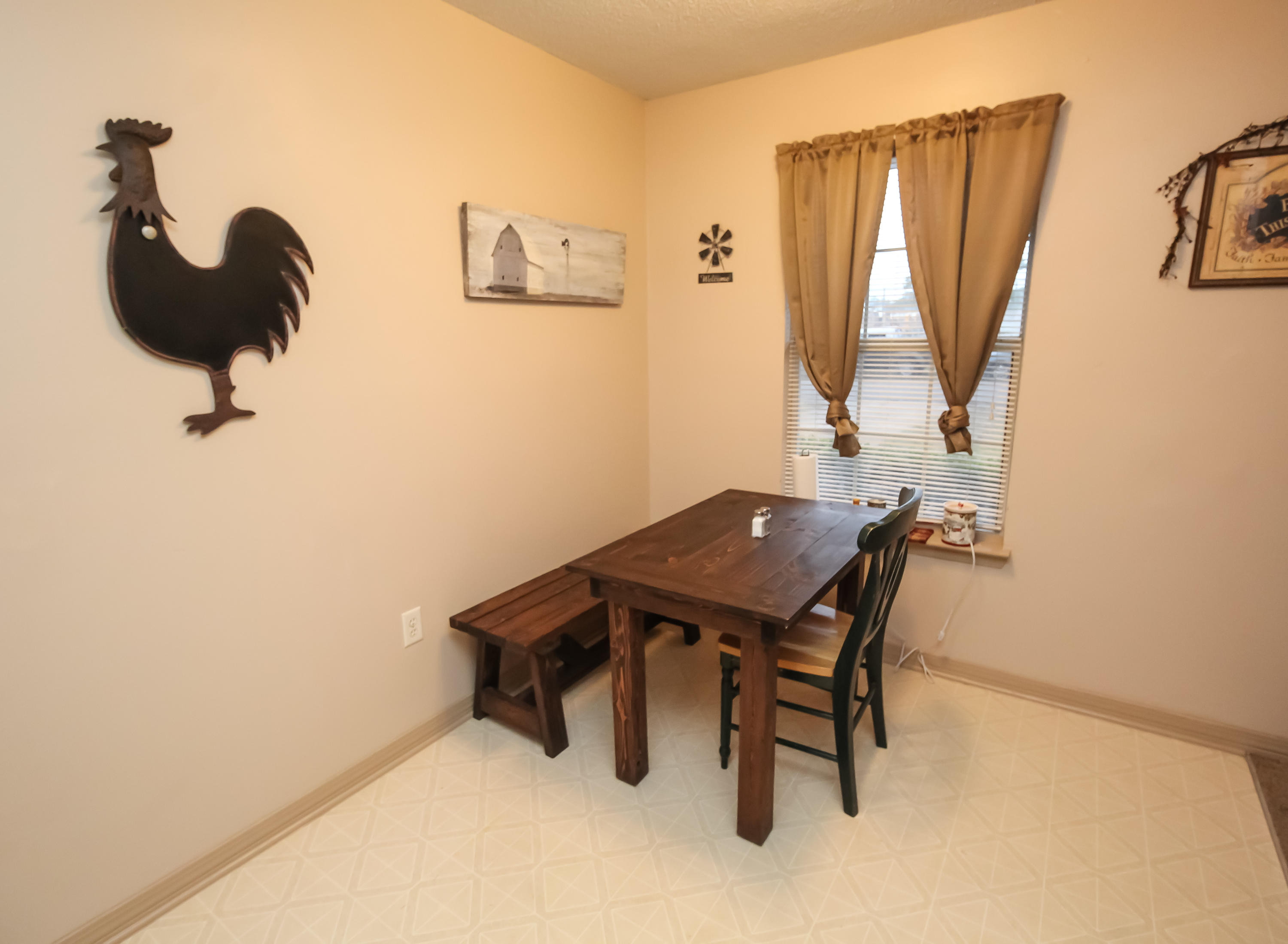 501 Anderson Street Crestview, FL 32536 - Photo 5 of 10 a view of a workspace with furniture