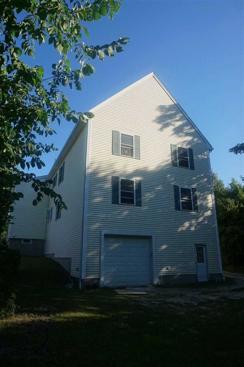 14 Pelham Road Hudson, NH 03051 - Photo 3 of 18