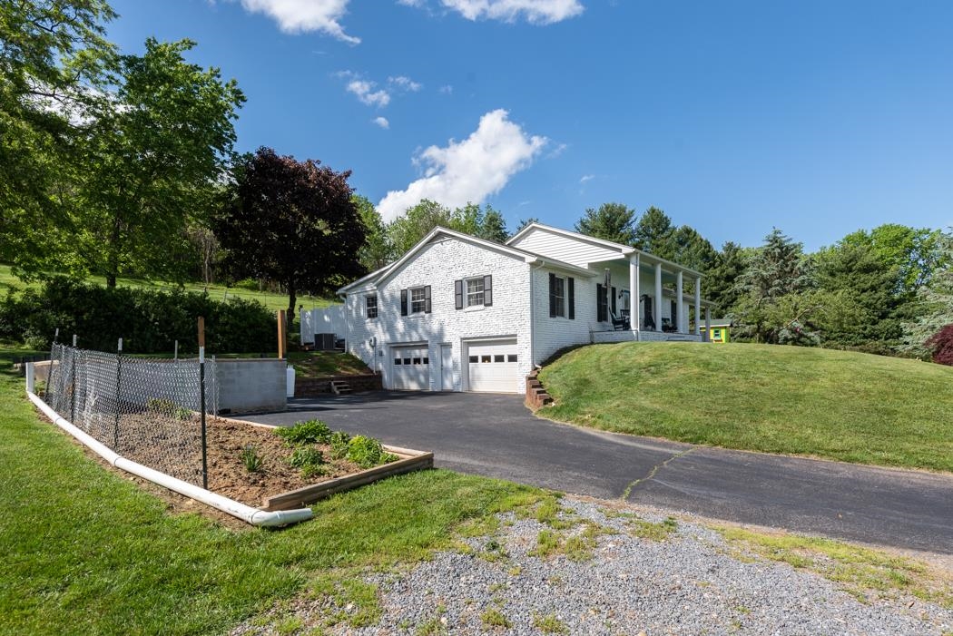 2159 Old Greenville Road Staunton, VA 24401 - Photo 20 of 74 Gallery Image 20
