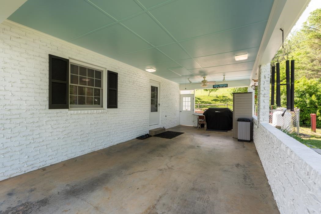 2159 Old Greenville Road Staunton, VA 24401 - Photo 7 of 74 Gallery Image 7