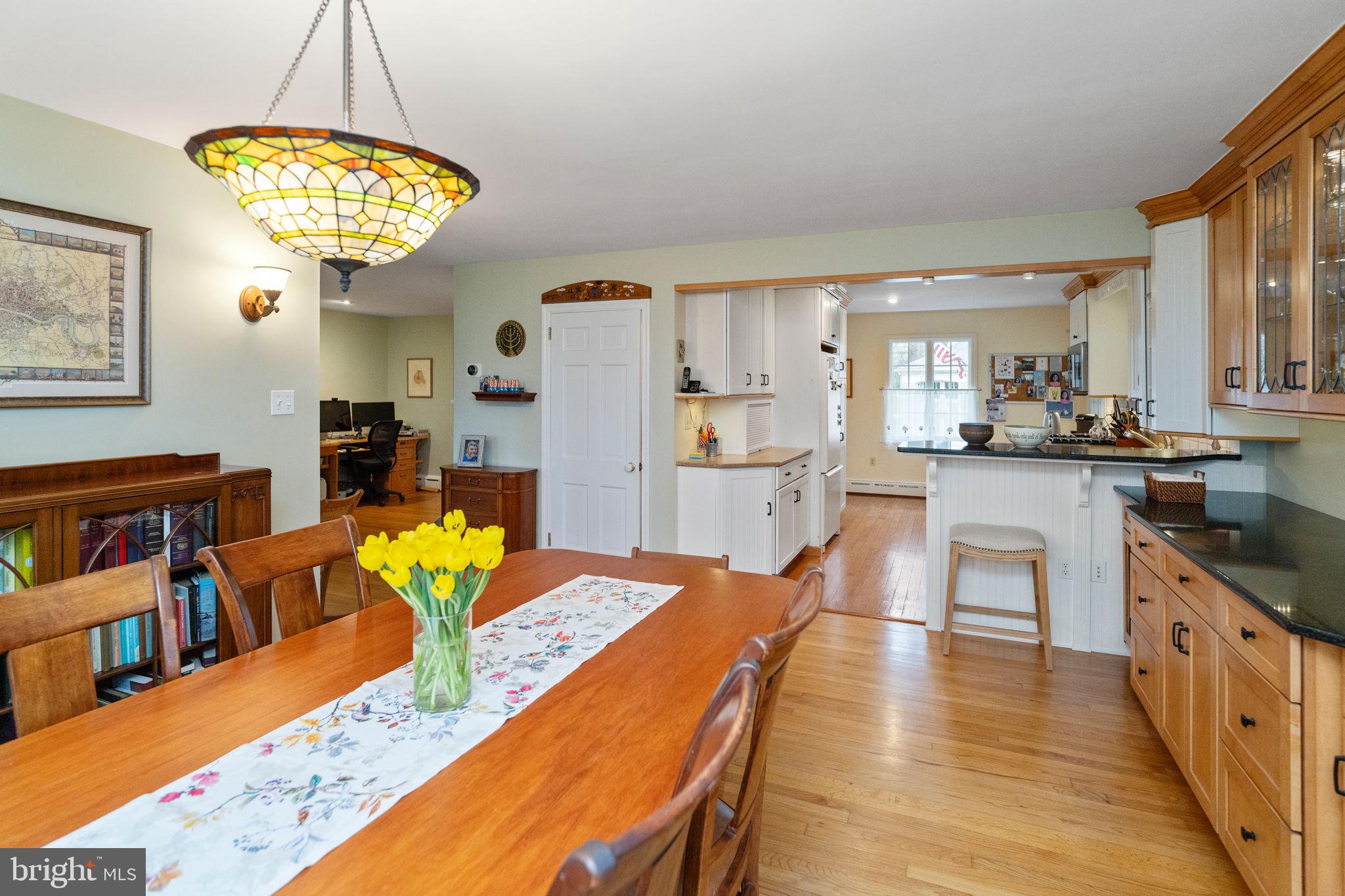 272 Brae Bourn Road Huntingdon Valley, PA 19006 - Photo 13 of 40 Dining area and Kitchen