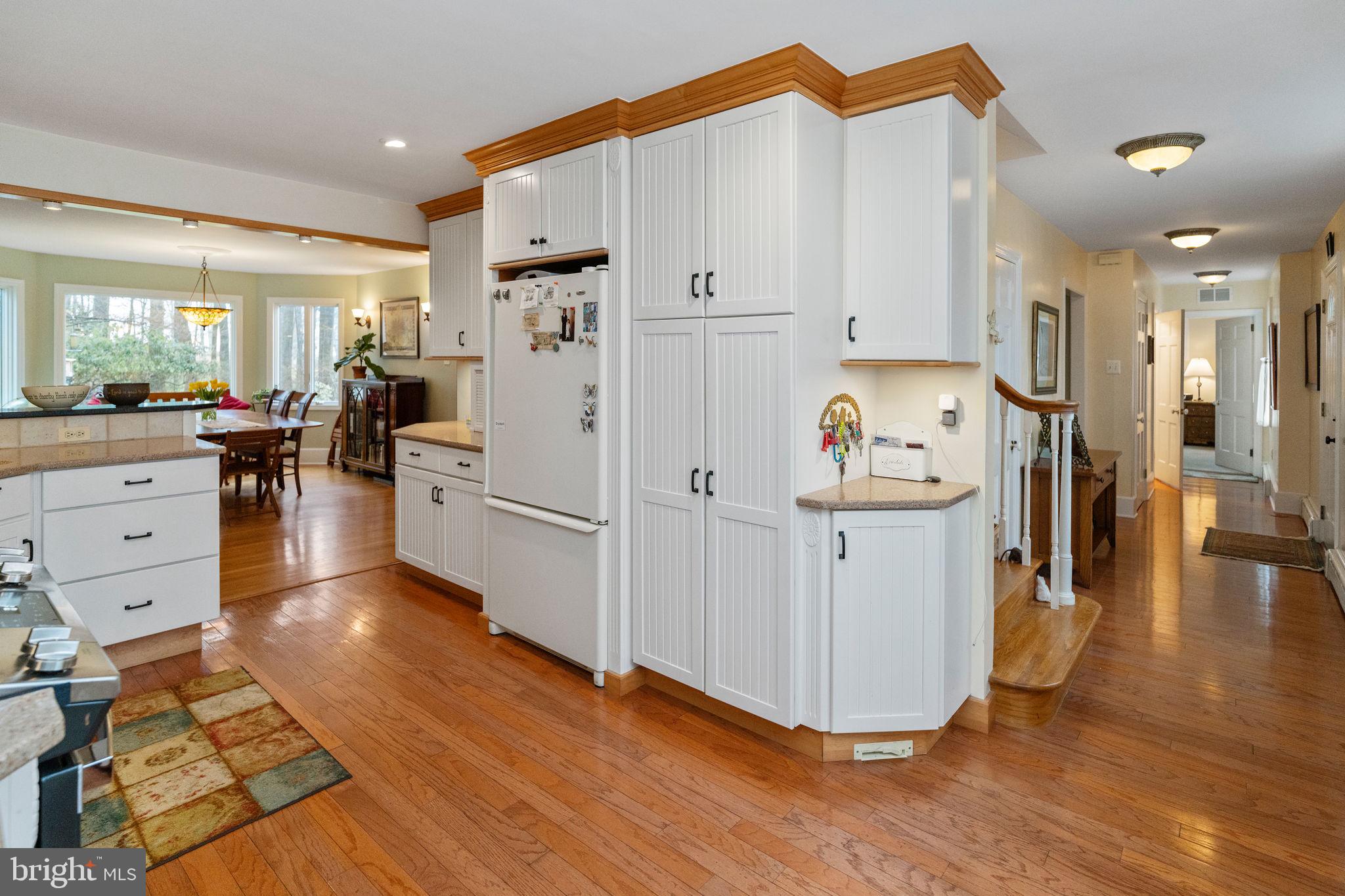 272 Brae Bourn Road Huntingdon Valley, PA 19006 - Photo 15 of 40 Kitchen and hall