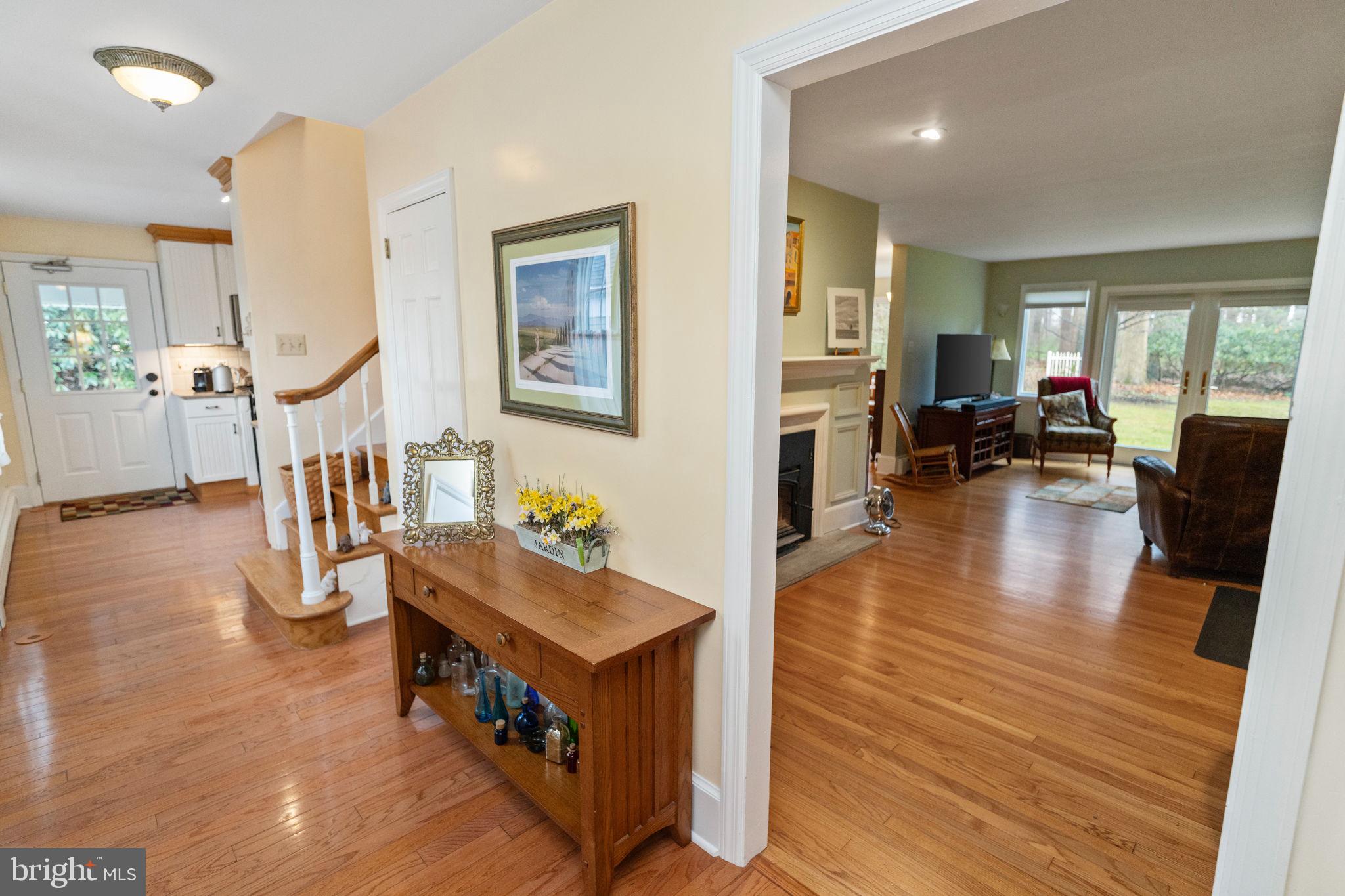 272 Brae Bourn Road Huntingdon Valley, PA 19006 - Photo 19 of 40 View from hall